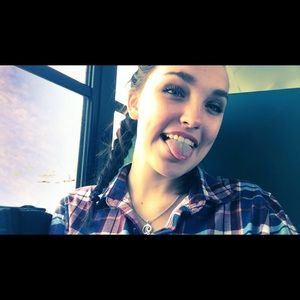 Meet your Posher, Dana